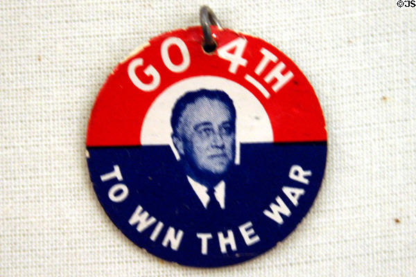 Go 4th to Win the War campaign button at Campobello. NB.