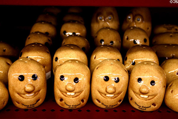 PEI potato salt & pepper shaker souvenirs. PE.