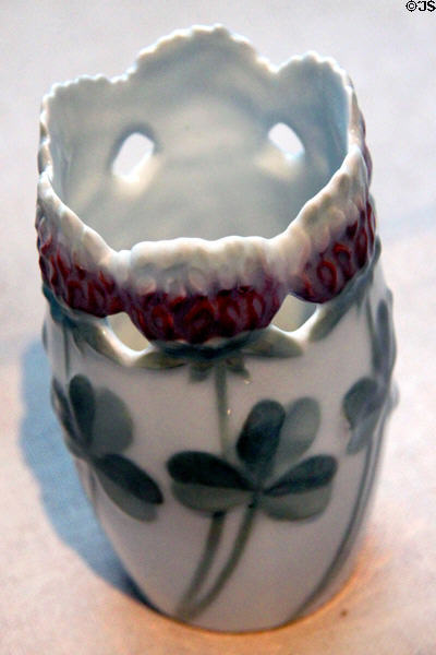 "Red Clover" vase (c1899) attrib. Alf Wallander for Faience Manufacturer Rörstrand (Stockholm) at Hamburg Decorative Arts Museum. Hamburg, Germany.