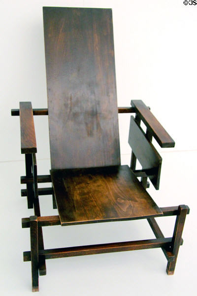 Armchair (1917-8) by Gerrit Thomas Rietveld for Gerard van de Groenekan of Utrecht, NL at Pinakothek der Moderne. Munich, Germany.