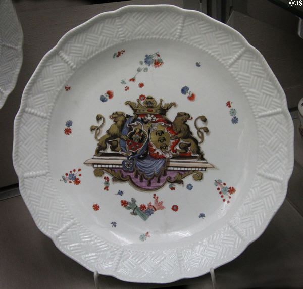 Porcelain Sulkowski-service pattern plate (c1735-8) by Meissen at Germanisches Nationalmuseum. Nuremberg, Germany.