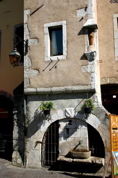 Old town streetscape. Annecy, France.