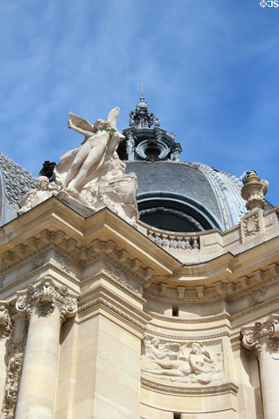 Dome & Neoclassical features of Petit Palace Museum (1900). Paris, France.