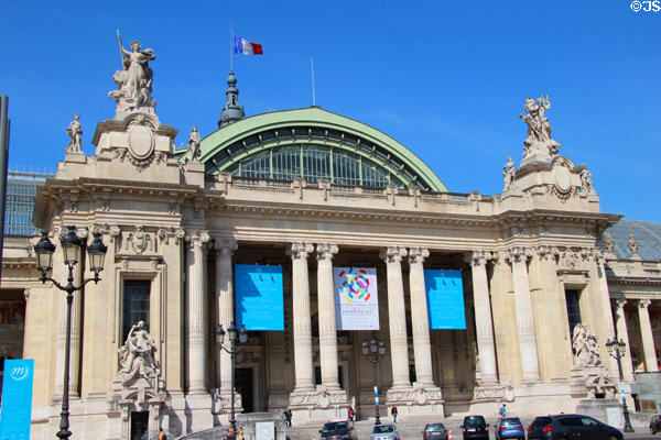Beaux Arts sculptures on facade of Grand Palais. Paris, France.