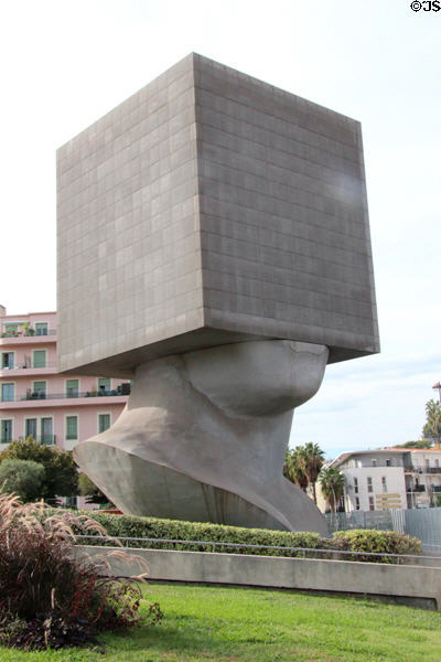 Square Head Building (c2002) at north end of Paillon Promenade. Nice, France. Architect: Sasha Sosno.