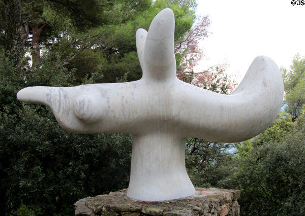 Miró fish-like marble sculpture in Miró Labyrinth at Fondation Maeght. St Paul de Vence, France.