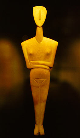 Canonical type female figurine, Dokathismata variety attributes to Ashmolean Master circa 2800 to 2300 BC, at Cycladic Art Museum, Athens. Greece.