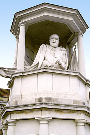 Statue Gróf Széchenyi István on Városháza Tér in Miskolc. Hungary.