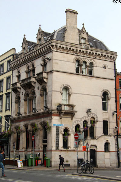 Italianate building at Dame St. & Fownes Street Upper. Dublin, Ireland.