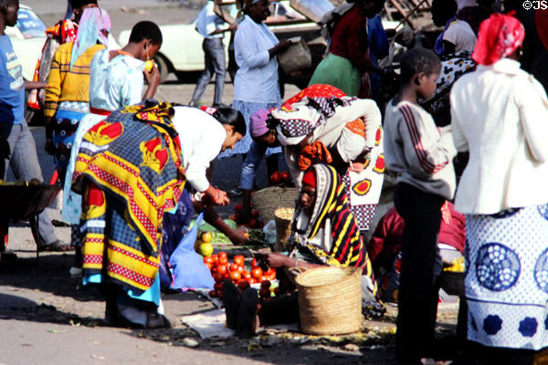 Purchasing tomatoes in Arusha. Tanzania.