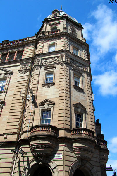 Renaissance-style commercial building with dome & lantern atop octagonal corner (1887) (Buchanan St. Mall at Gordon St.). Glasgow, Scotland. Architect: A.G. Sydney Mitchell.