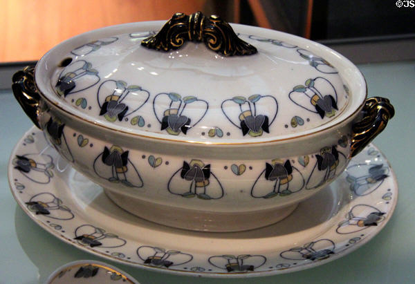 Ashet soup tureen (c1903) by George Logan made by Keeling & Co., Staffordshire at Kelvingrove Art Gallery. Glasgow, Scotland.