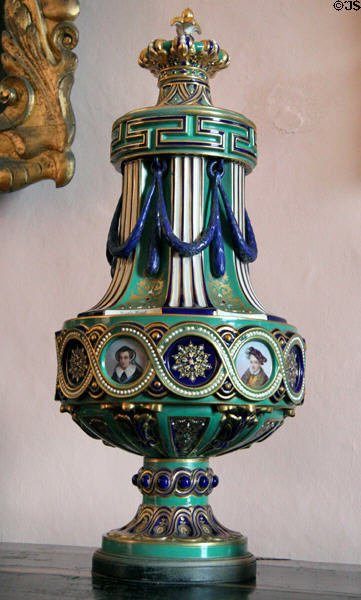 Ceramic wedding vase (c1558) topped by crown with miniature portraits of Mary Stuart & Francis II King of France in great hall at Glamis Castle. Angus, Scotland.