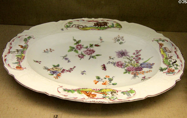 Ceramic meat dish (1752-6) over-glaze-painted with scenes from Aesop's Fables, work typical of Jefferyes Hamett O'Neale, made in Chelsea at Bristol Museum & Art Gallery. Bristol, England.