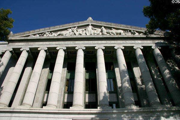 Jesse Unruh State Office Building (1913-28) (915 Capital Mall) with inscription 