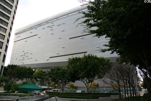 Caltrans District 7 Headquarters (2004) (13 floors) (100 South Main St.). Los Angeles, CA. Architect: Gruen Assoc. + Morphosis Architects.