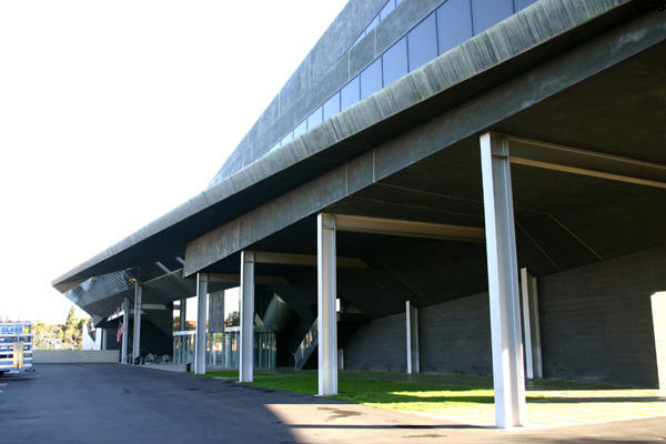 Stealth Building (2001). Culver City, CA. Style: Postmodern. Architect: Eric Owen Moss Architects.