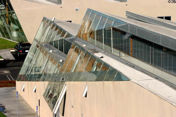 Slash & Backslash Buildings(2001). Culver City, CA. Style: Postmodern. Architect: Eric Owen Moss Architects.