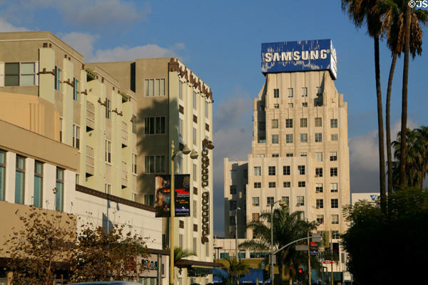 Museum Gardens & Glen-Wilson Building (1929) (13 floors) (5225 Wilshire Blvd.). Los Angeles, CA. Architect: Meyer & Holler.