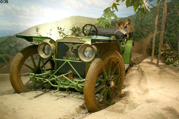 American Motor Car underslung Model 50 Traveler (1906-14) from Indianapolis at Petersen Automotive Museum. Los Angeles, CA.