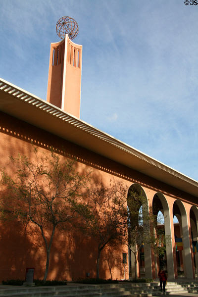 Von Kleinsmid Center (1966) (Trousdale Pkwy.) at USC. Los Angeles, CA. Architect: Edward Durell Stone.