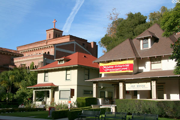 Ahn House & Joint Educational Project House (W 34th) at USC. Los Angeles, CA.