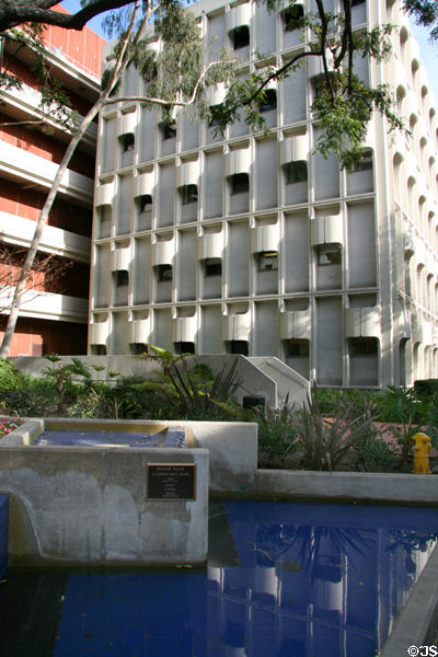 Ahmanson Center for Biological Research (1964) (835 Bloom Walk) at USC. Los Angeles, CA. Architect: William L. Pereira & Assoc..