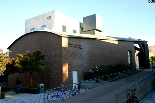 Rockwell Engineering Center at UC Irvine. Irvine, CA.