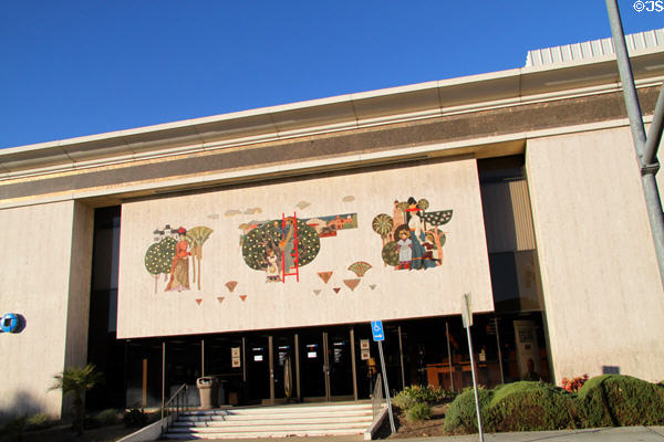 Former Home Savings Bank with California-themed murals. Redlands, CA.