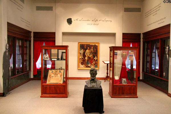 Display hall centered around Lincoln bust at Lincoln Shrine. Redlands, CA.