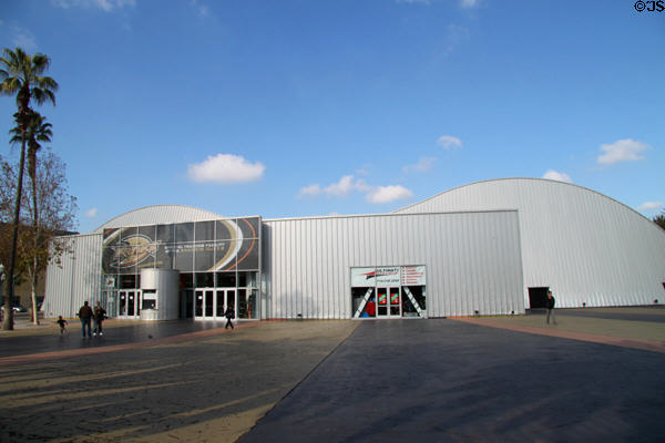 Anaheim Ice (1995) (W Lincoln Ave.). Anaheim, CA. Architect: Frank Gehry.