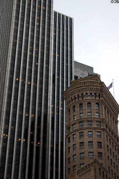 Hobart Building (1914) (582 Market at Montgomery) beside Wells Fargo Building. San Francisco, CA. Architect: Willis Polk & Co..