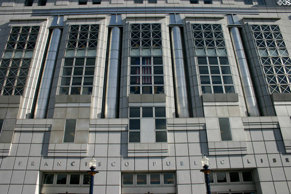 New San Francisco Public Library (1996) on Civic Center Plaza. San Francisco, CA. Architect: James Ingo Freed & Cathy Simon.