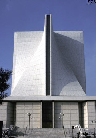 Saint Mary's Cathedral (1970) (1111 Gough St.) in crucifix form. San Francisco, CA. Style: Modern. Architect: Pietro Belluschi + McSweeney, Ryan & Lee.