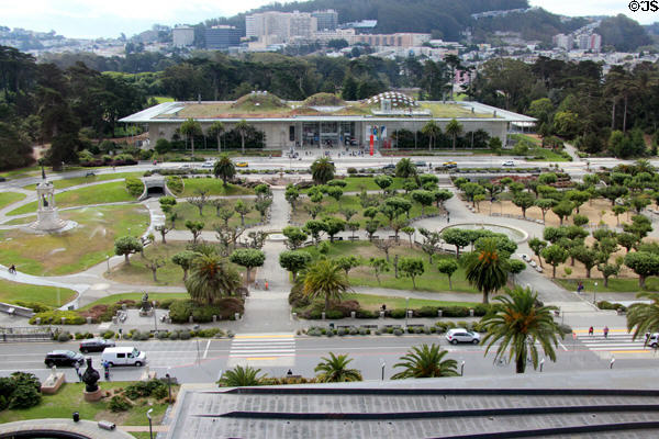 California Academy of Science in Golden Gate Park setting. San Francisco, CA.