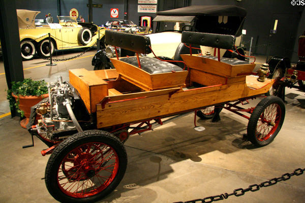 Orient Buckboard Runabout (1907) by Waltham Manufacturing Co at Forney Museum. Denver, CO.