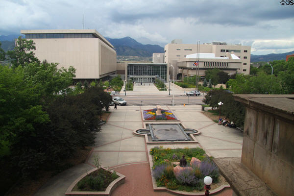 El Paso County Terry R. Harris Judicial Complex (2006) (270 S. Tejon St.). Colorado Springs, CO. Architect: DLR Group + Anderson Mason Dale Architects.