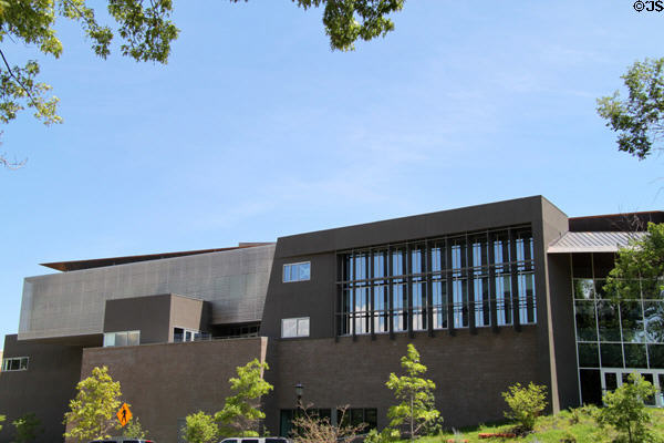 Colorado College's Edith Kinney Gaylord Cornerstone Arts Center (2008). Colorado Springs, CO. Architect: Antoine Predock.
