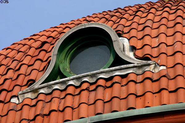 Eyelet window of P.T. Barnum building. Bridgeport, CT.