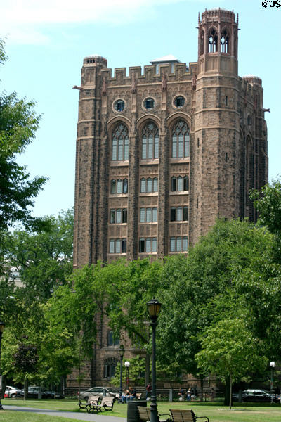 Charles Bingham Hall (1928) (300 College St.). New Haven, CT. Style: Gothic. Architect: Walter B. Chambers.
