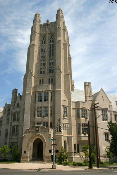 Sheffield Sterling Strathcona Hall (1932) (1 Prospect St.) on Yale Campus. New Haven, CT. Style: High Victorian Gothic. Architect: Clark Zantzinger of Zantzinger, Borie & Medary, Architects.