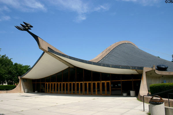 Ingalls Rink roof line. New Haven, CT.