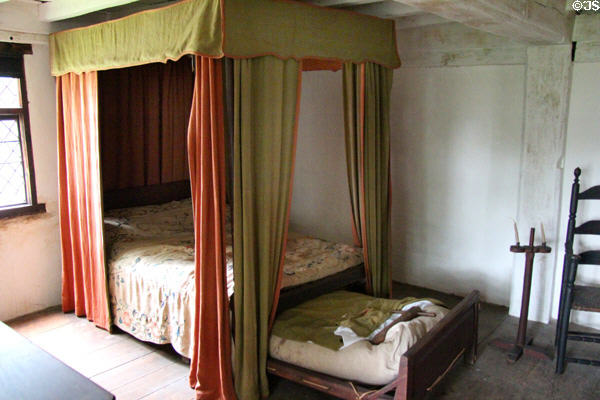 Bed with trundle bed at Joshua Hempstead House. New London, CT.