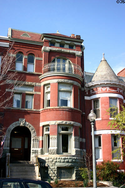 Round contours of houses (408-410 A St. SE). Washington, DC.