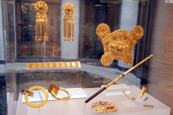 Collection of Chimú grave goods (900-1470) from Peru at Dumbarton Oaks Museum. Washington, DC.