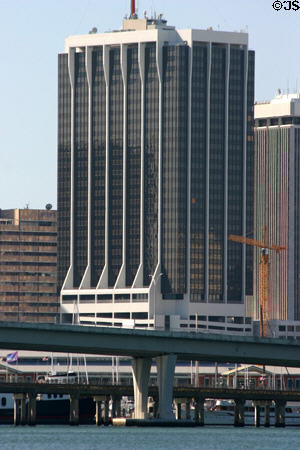 One Biscayne Tower (1973) (2 South Biscayne Blvd.) (39 floors). Miami, FL. Architect: Praga Assoc., Gutierrez-Latimer C.S.P..