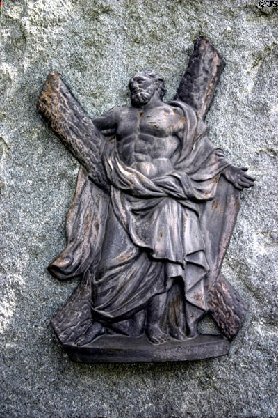 Scottish Memorial (1987) with St Andrew's cross. Savannah, GA.