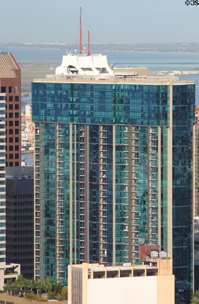 Capitol Place (2008) (39 floors) (1200 Queen Emma St.). Honolulu, HI. Architect: Benjamin Woo Architects.
