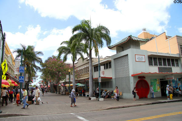 Kekaulike St. pedestrian mall in Honolulu Chinatown. Honolulu, HI.