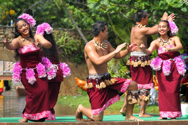 Samoan dancers in Rainbows of Paradise show at Polynesian Cultural Center. Laie, HI.